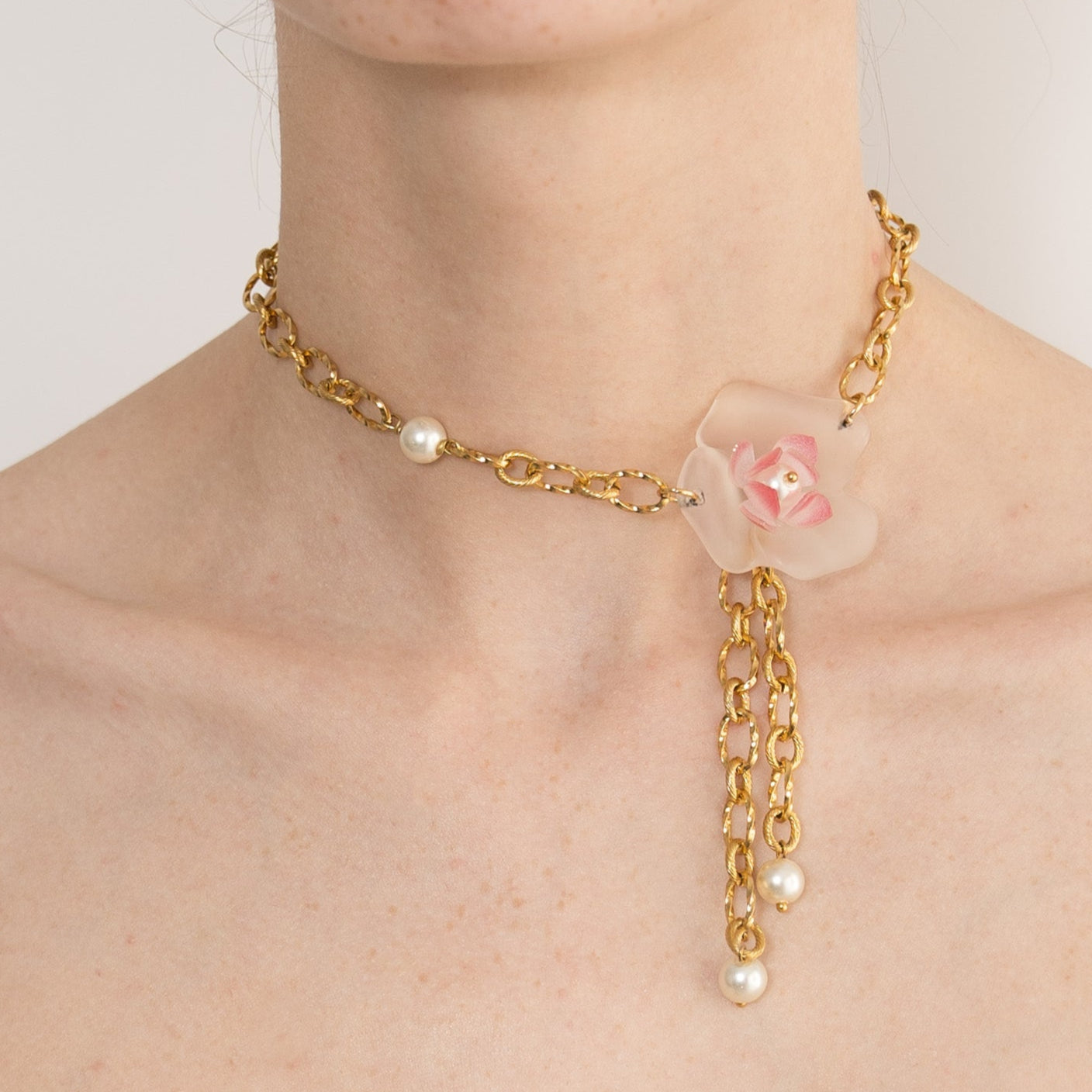 COLLIER ORCHID