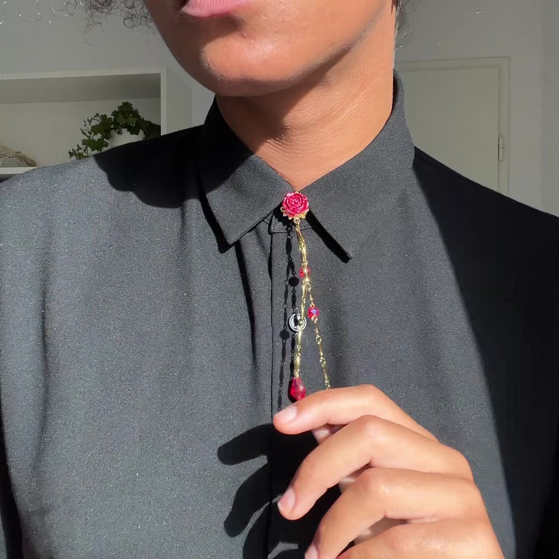 COLLIER CRAVATE 4